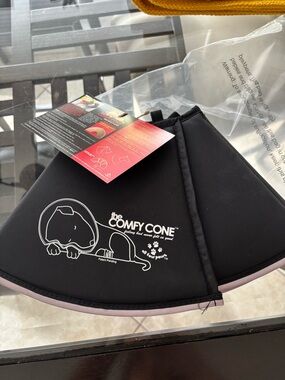 The Comfy Cone Pet Recovery Collar - Black Medium